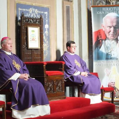 2 noiembrie: Iaşi: Liturghie cu requiem in catedrala "Adormirea Maicii Domnului"