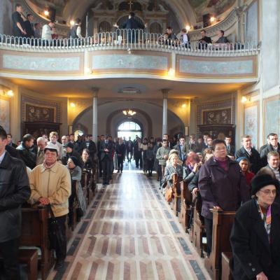 2 noiembrie: Iaşi: Liturghie cu requiem in catedrala "Adormirea Maicii Domnului"