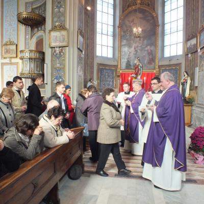 2 noiembrie: Iaşi: Liturghie cu requiem in catedrala "Adormirea Maicii Domnului"