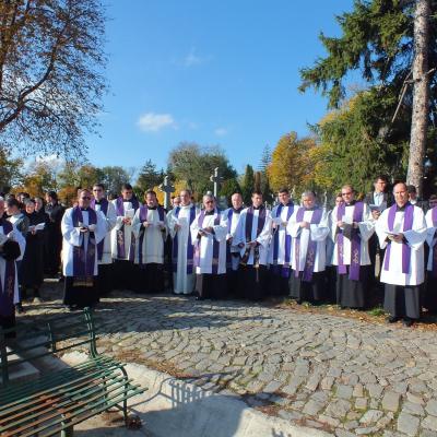2 noiembrie 2012: Iaşi: Pomenirea credincioşilor răposaţi în cimitirul "Eternitatea"