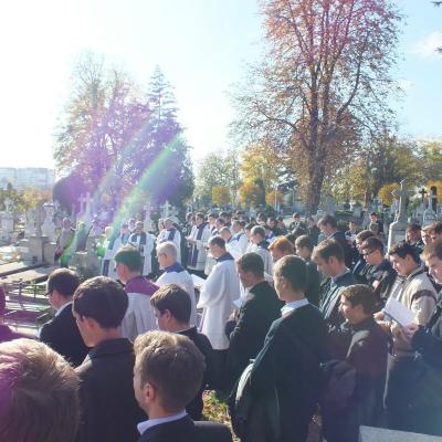 2 noiembrie 2012: Iaşi: Pomenirea credincioşilor răposaţi în cimitirul "Eternitatea"