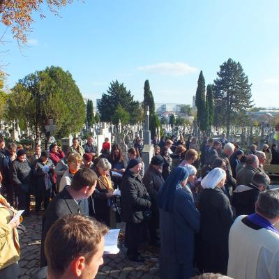 2 noiembrie 2012: Iaşi: Pomenirea credincioşilor răposaţi în cimitirul "Eternitatea"