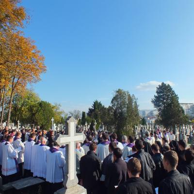 2 noiembrie 2012: Iaşi: Pomenirea credincioşilor răposaţi în cimitirul "Eternitatea"