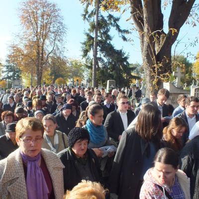 2 noiembrie 2012: Iaşi: Pomenirea credincioşilor răposaţi în cimitirul "Eternitatea"