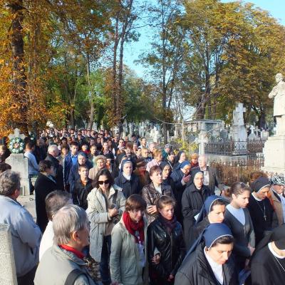 2 noiembrie 2012: Iaşi: Pomenirea credincioşilor răposaţi în cimitirul "Eternitatea"