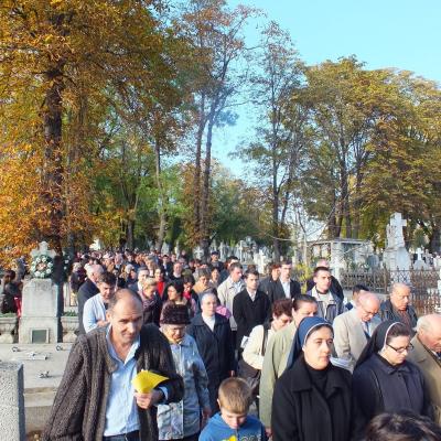 2 noiembrie 2012: Iaşi: Pomenirea credincioşilor răposaţi în cimitirul "Eternitatea"