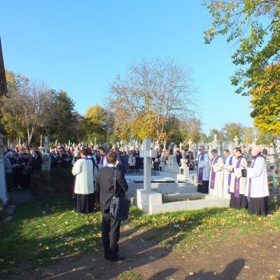 2 noiembrie 2012: Iaşi: Pomenirea credincioşilor răposaţi în cimitirul "Eternitatea"