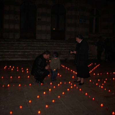 10 noiembrie: Caritas: Participare numeroasă la campania "Un milion de stele"