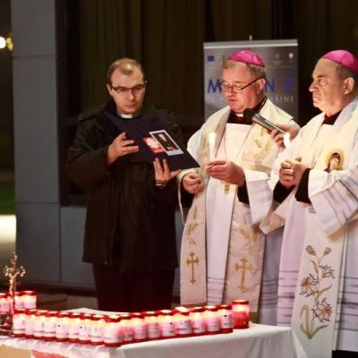 10 noiembrie: Caritas: Participare numeroasă la campania "Un milion de stele"