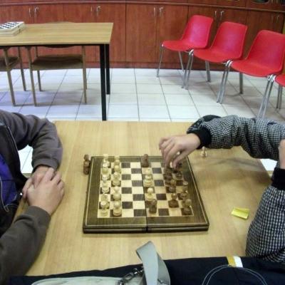 10 noiembrie: Bacău: Turneu de şah pentru copii