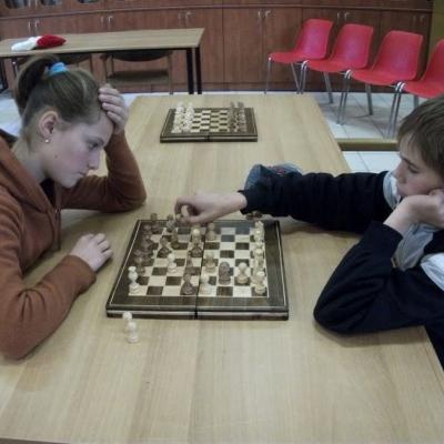 10 noiembrie: Bacău: Turneu de şah pentru copii