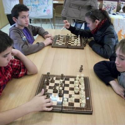 10 noiembrie: Bacău: Turneu de şah pentru copii