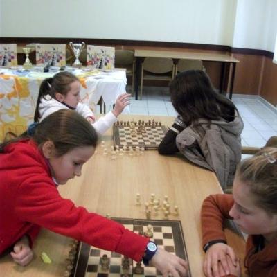 10 noiembrie: Bacău: Turneu de şah pentru copii