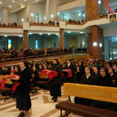 21 noiembrie: Bacău: "Slujitoarele lui Cristos, Marele Preot" la ceas aniversar - I