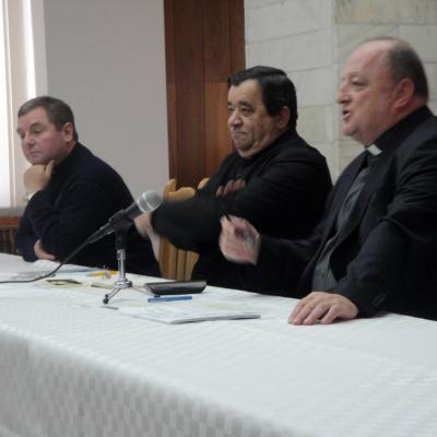 28 noiembrie: Bacău: Şedinţă decanală