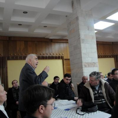 28 noiembrie: Bacău: Şedinţă decanală