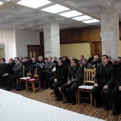 28 noiembrie: Bacău: Şedinţă decanală