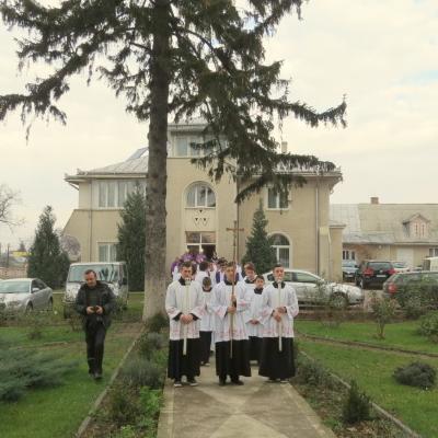 1 decembrie: Butea: Liturghia de înmormântare a părintelui Alois Dămoc