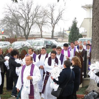 1 decembrie: Butea: Liturghia de înmormântare a părintelui Alois Dămoc