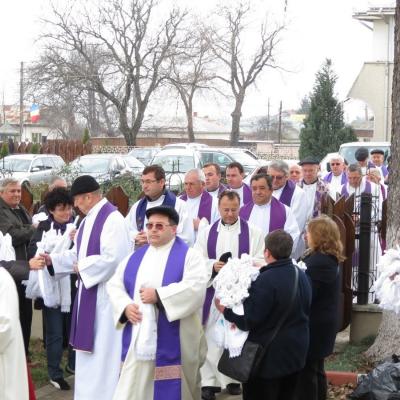 1 decembrie: Butea: Liturghia de înmormântare a părintelui Alois Dămoc