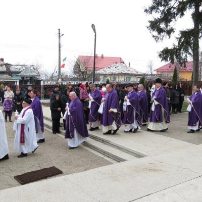 1 decembrie: Butea: Liturghia de înmormântare a părintelui Alois Dămoc