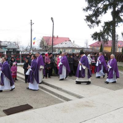1 decembrie: Butea: Liturghia de înmormântare a părintelui Alois Dămoc