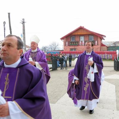 1 decembrie: Butea: Liturghia de înmormântare a părintelui Alois Dămoc