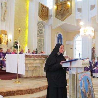 1 decembrie: Butea: Liturghia de înmormântare a părintelui Alois Dămoc