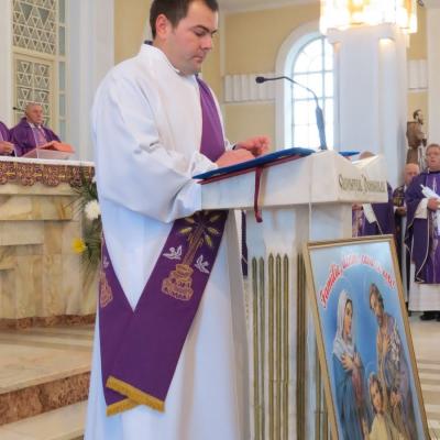 1 decembrie: Butea: Liturghia de înmormântare a părintelui Alois Dămoc