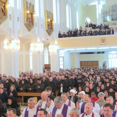 1 decembrie: Butea: Liturghia de înmormântare a părintelui Alois Dămoc