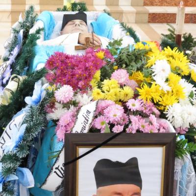 1 decembrie: Butea: Liturghia de înmormântare a părintelui Alois Dămoc
