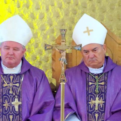 1 decembrie: Butea: Liturghia de înmormântare a părintelui Alois Dămoc