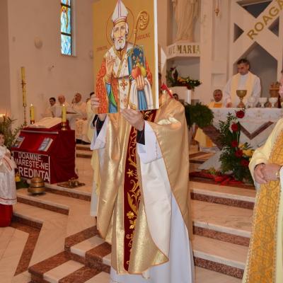 6 decembrie: Bacău: Hramul Parohiei "Sfântul Nicolae"