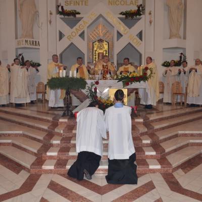 6 decembrie: Bacău: Hramul Parohiei "Sfântul Nicolae"