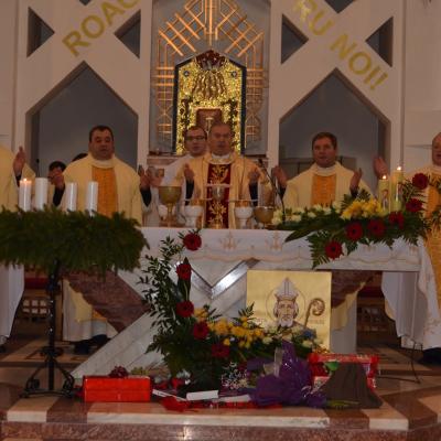 6 decembrie: Bacău: Hramul Parohiei "Sfântul Nicolae"
