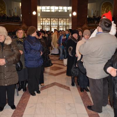 6 decembrie: Bacău: Hramul Parohiei "Sfântul Nicolae"