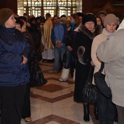 6 decembrie: Bacău: Hramul Parohiei "Sfântul Nicolae"