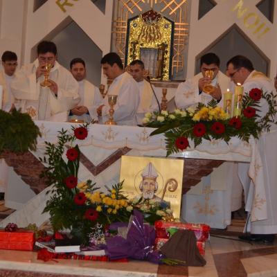 6 decembrie: Bacău: Hramul Parohiei "Sfântul Nicolae"