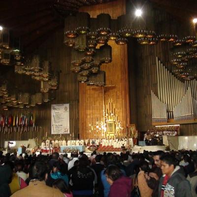 7-15 decembrie: Santa Maria de Guadalupe, „Împărăteasa Americii”. Pelerinaj la Guadalupe al unui grup de 44 pelerini români