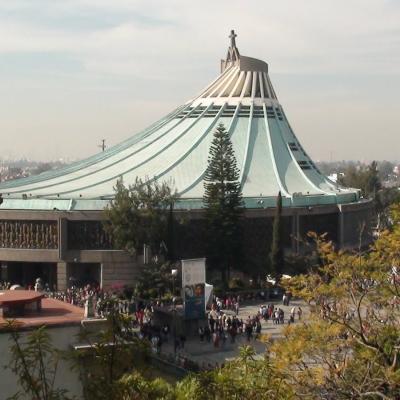 7-15 decembrie: Santa Maria de Guadalupe, „Împărăteasa Americii”. Pelerinaj la Guadalupe al unui grup de 44 pelerini români