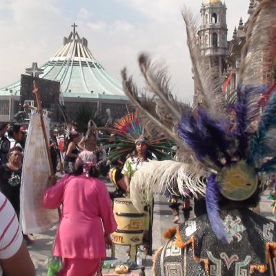 7-15 decembrie: Santa Maria de Guadalupe, „Împărăteasa Americii”. Pelerinaj la Guadalupe al unui grup de 44 pelerini români