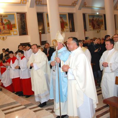 8 decembrie: Iugani: Inaugurarea noii biserici