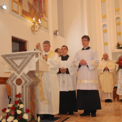 8 decembrie: Iugani: Inaugurarea noii biserici