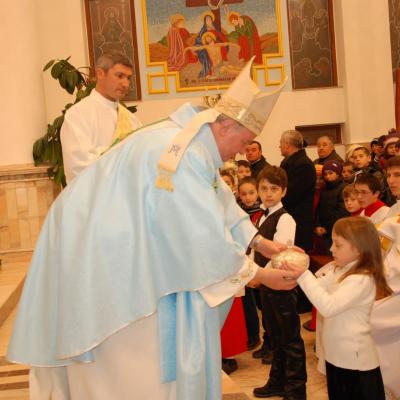8 decembrie: Iugani: Inaugurarea noii biserici