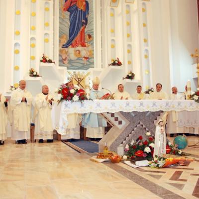 8 decembrie: Iugani: Inaugurarea noii biserici