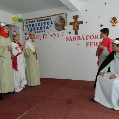 11-20 decembrie: Oneşti: Momente de înălţare sufletească la Liceul Teologic "Fericitul Ieremia"