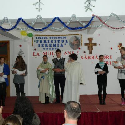 11-20 decembrie: Oneşti: Momente de înălţare sufletească la Liceul Teologic "Fericitul Ieremia"