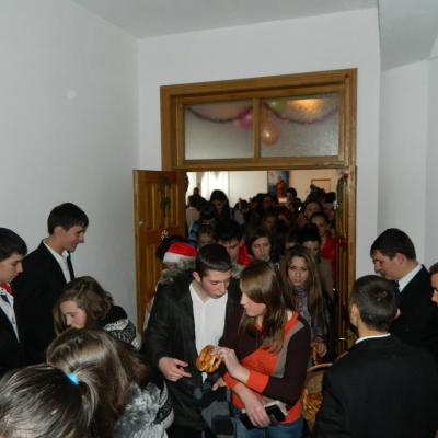 11-20 decembrie: Oneşti: Momente de înălţare sufletească la Liceul Teologic "Fericitul Ieremia"