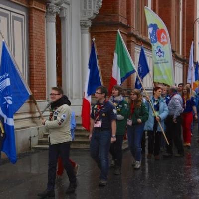 15 decembrie: Lumina păcii de la Betleem a ajuns în Dieceza de Iaşi