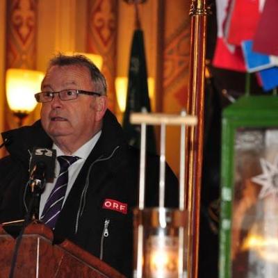 15 decembrie: Lumina păcii de la Betleem a ajuns în Dieceza de Iaşi